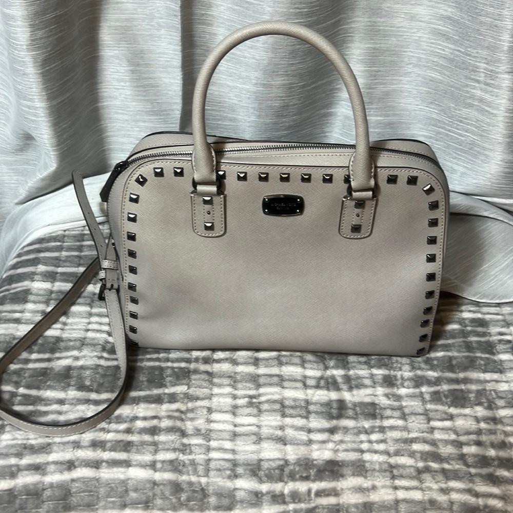 Michael Kors Saffiano Studded Bag 🚨Host Pick 🚨